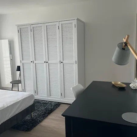 Superbe 140 M², 4 Chambres, Terrasse 120 M², Parking, Centre-ville De - Fr-1-539-59 Apartment Royan