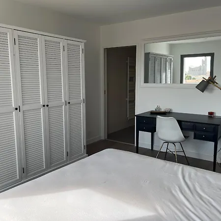 Apartment Superbe 140 M², 4 Chambres, Terrasse 120 M², Parking, Centre-ville De - Fr-1-539-59