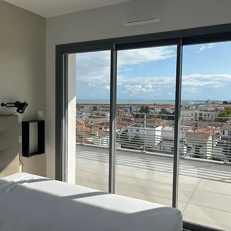 Apartment Superbe 140 M², 4 Chambres, Terrasse 120 M², Parking, Centre-ville De - Fr-1-539-59