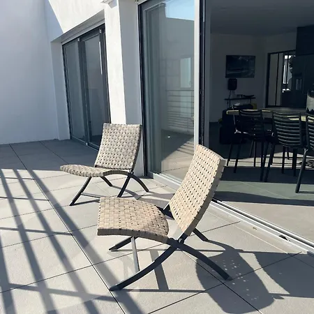 Superbe 140 M², 4 Chambres, Terrasse 120 M², Parking, Centre-ville De - Fr-1-539-59 *