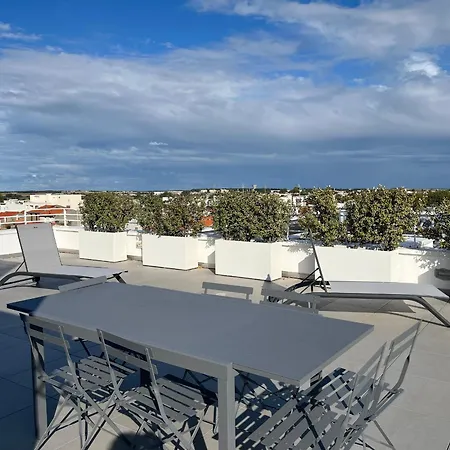 Apartment Superbe 140 M², 4 Chambres, Terrasse 120 M², Parking, Centre-ville De - Fr-1-539-59 Royan